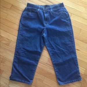 Gloria Vanderbilt Capri Jeans - Size 12